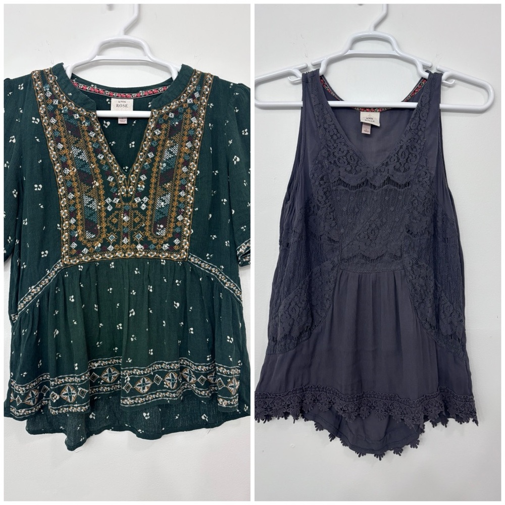 Knox Rose Green and Gray Embroidered Tops